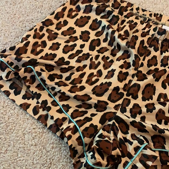 Cheetah Print with Aqua Trim Pajama Set - Picture 10 of 13